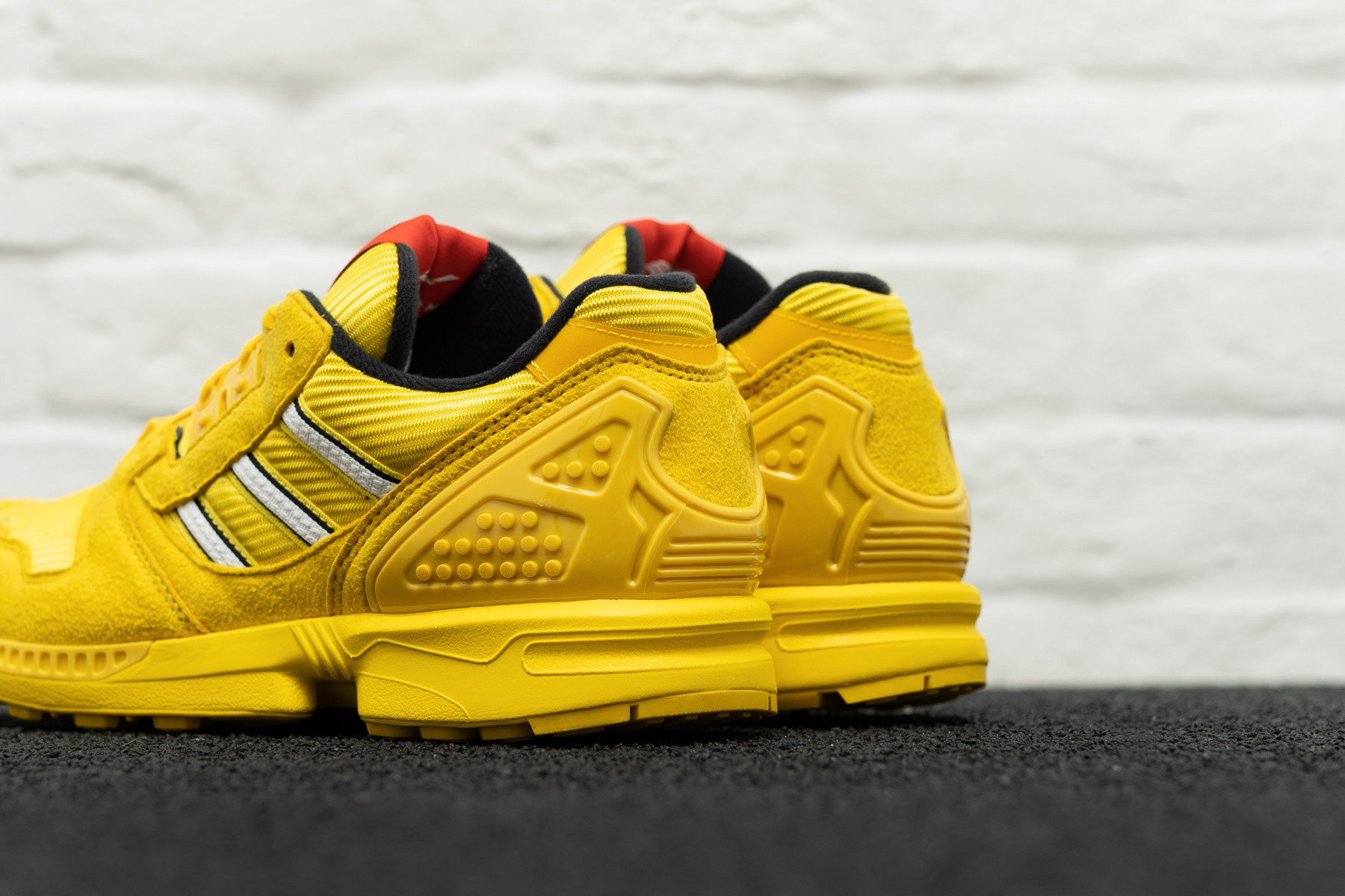 Adidas ZX 8000 x LEGO® | SKILLS - Sneaker.no - Sneaker.no
