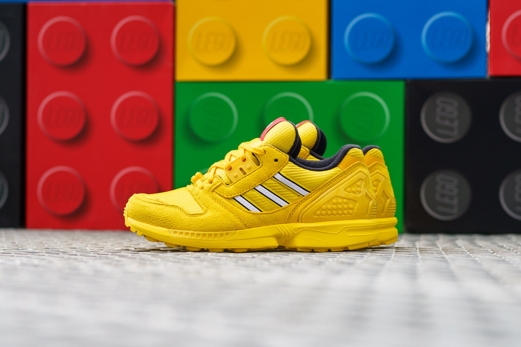 Adidas ZX 8000 x LEGO® | SKILLS - Sneaker.no - Sneaker.no