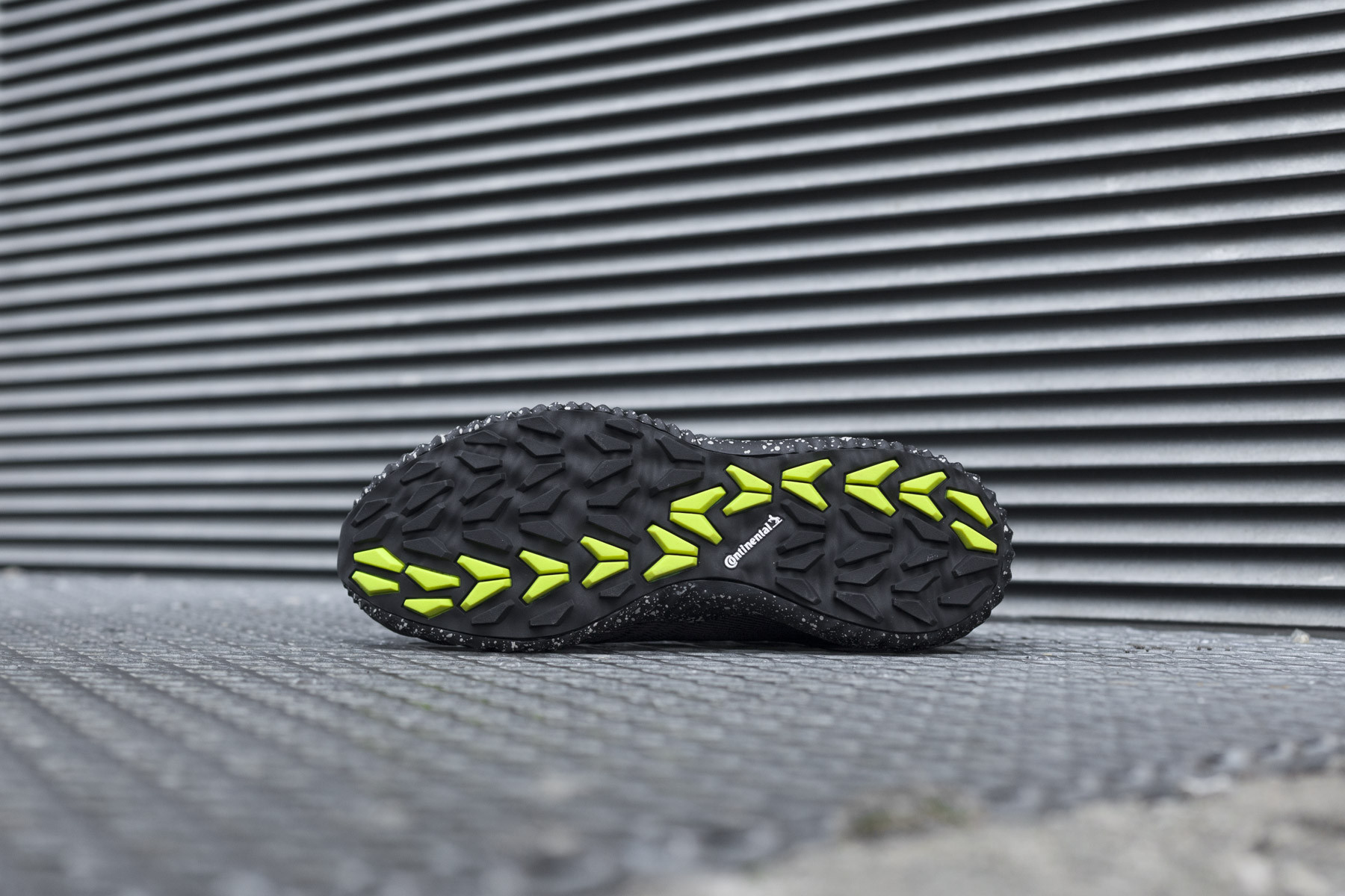 alphabounce zip shoes