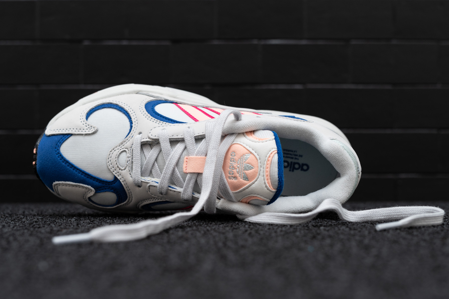 W Adidas Yung-1 - Sneaker.no