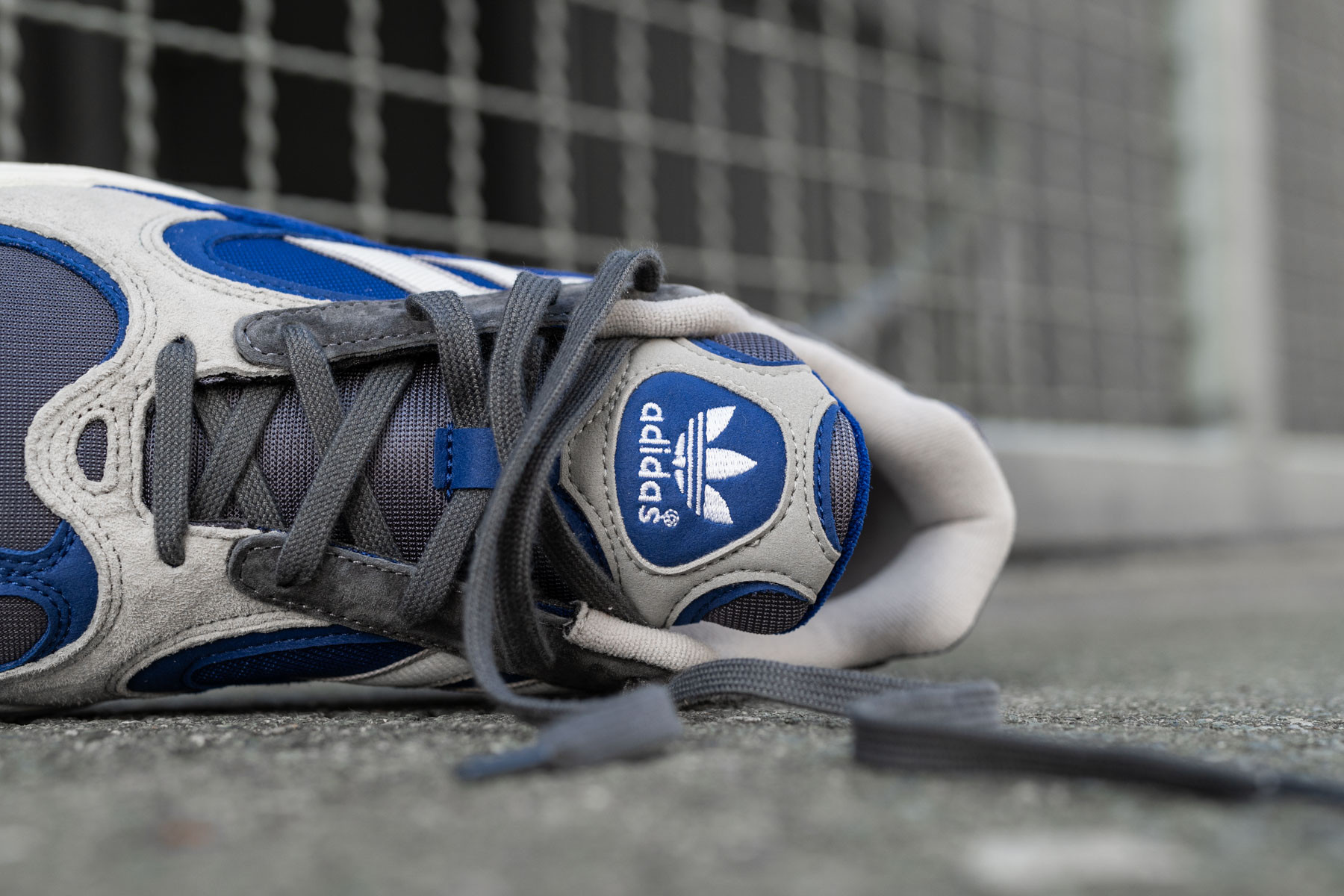 adidas yung 1 sesame grey & chalk white