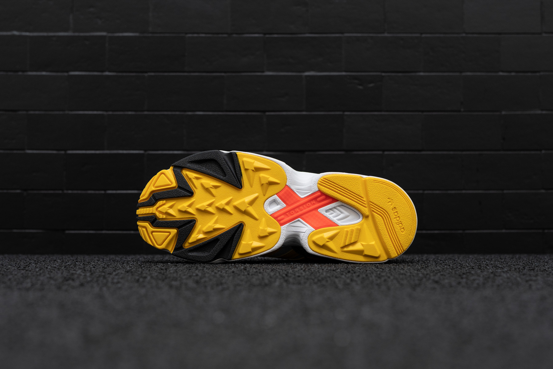 W Adidas YUNG-96 - Sneaker.no