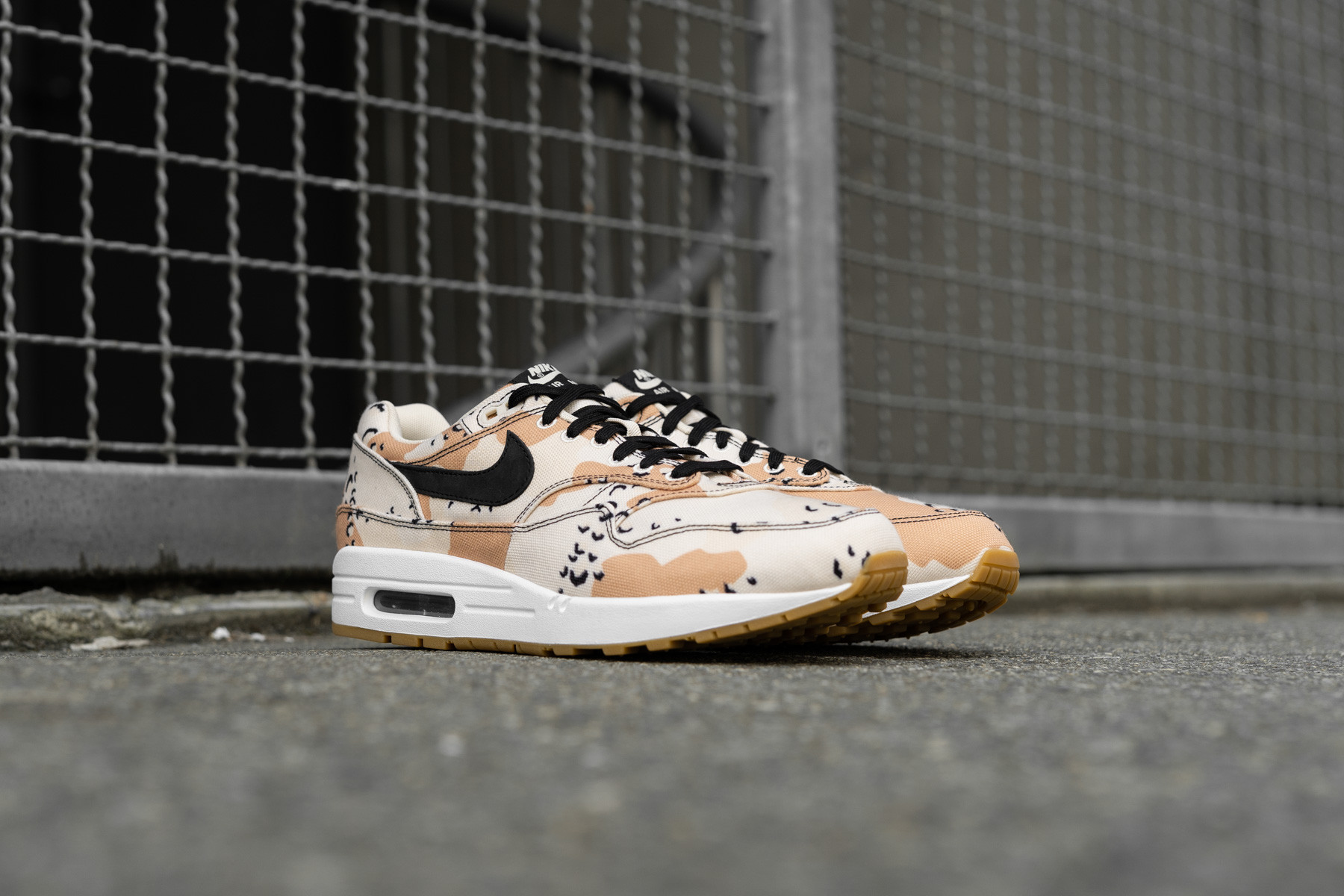 nike air max 1 premium beach black praline