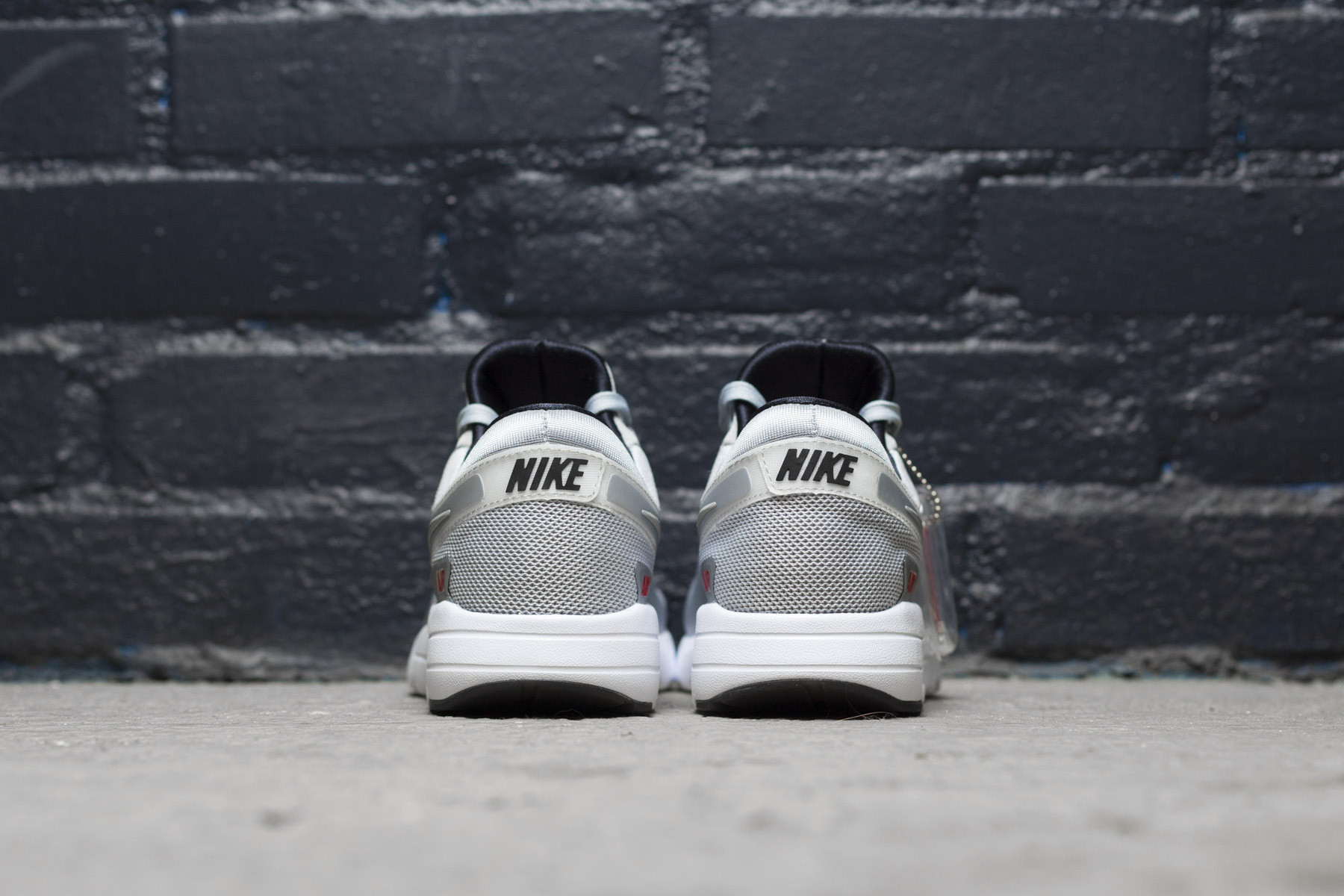 nike air max zero qs metallic silver