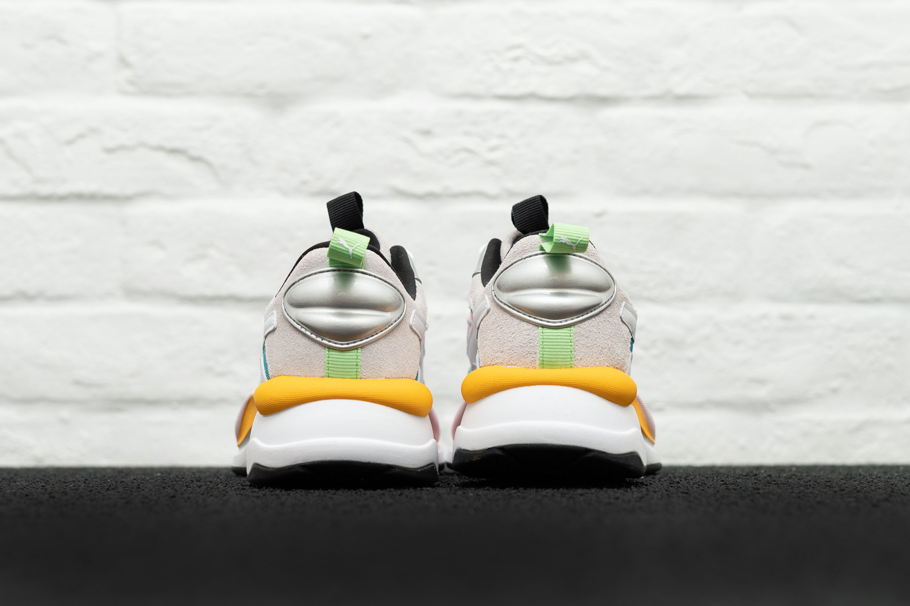 W Puma RS-Curve Aura | SKILLS - Sneaker.no - Sneaker.no