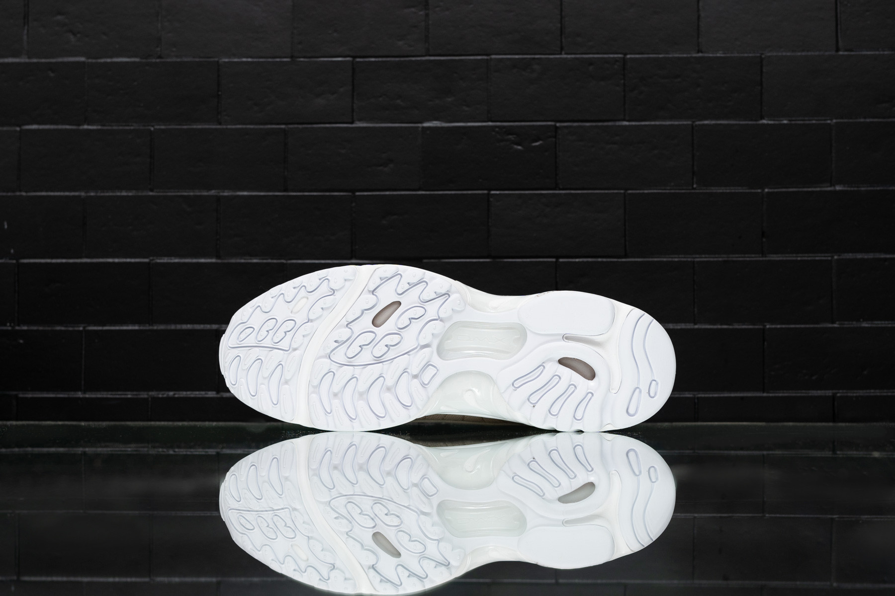 reebok daytona dmx sneaker