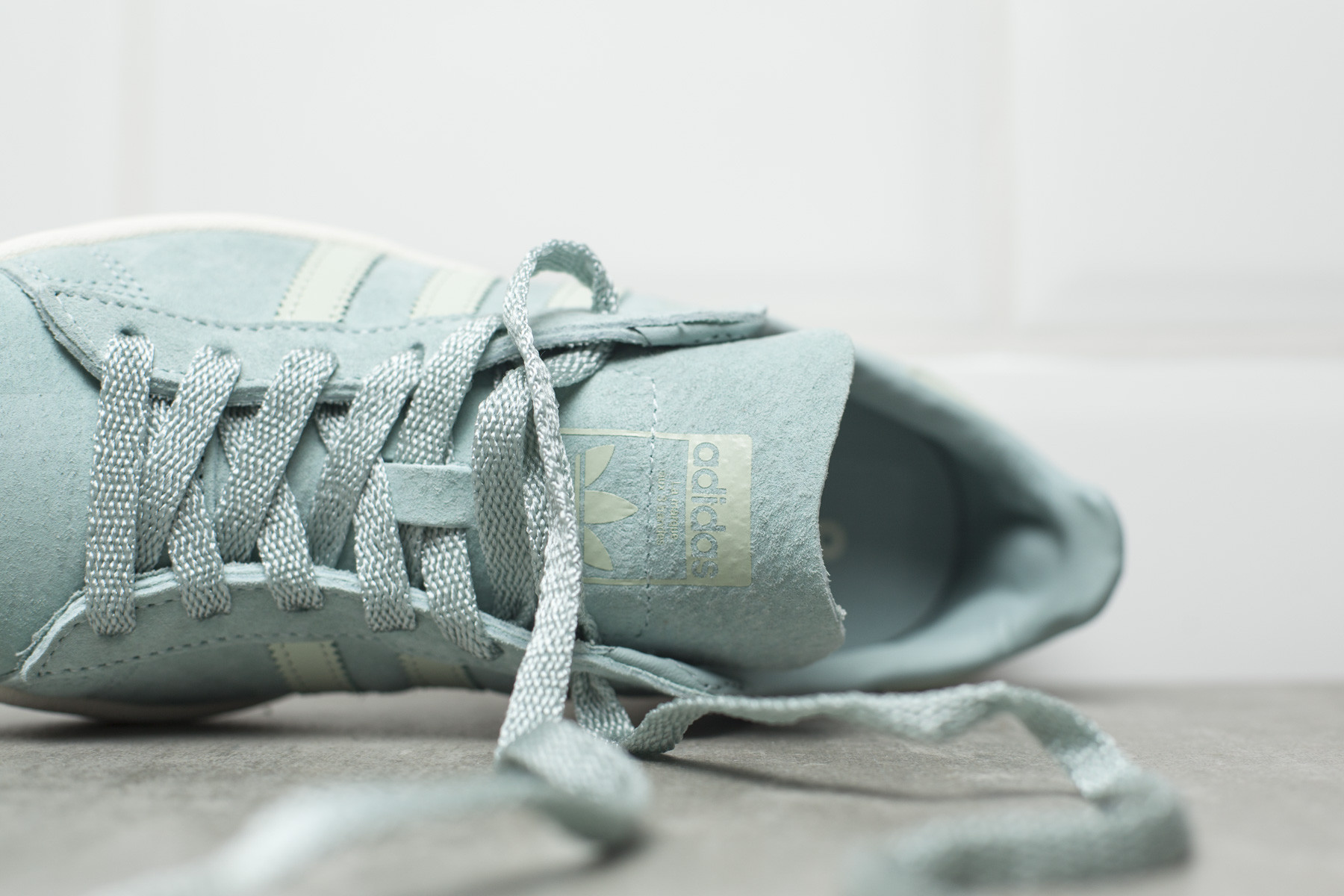 adidas gazelle silver green womens adidas Campus 00s JS3446