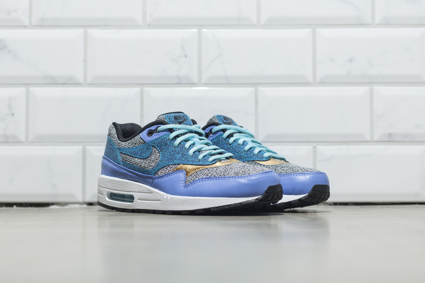 wmns air max 1 se