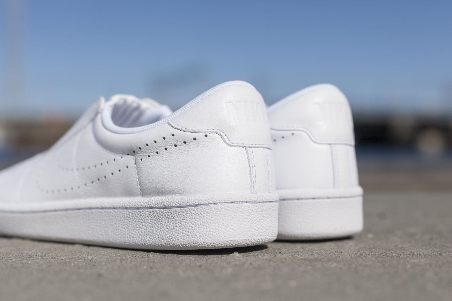 nike tennis classic ease