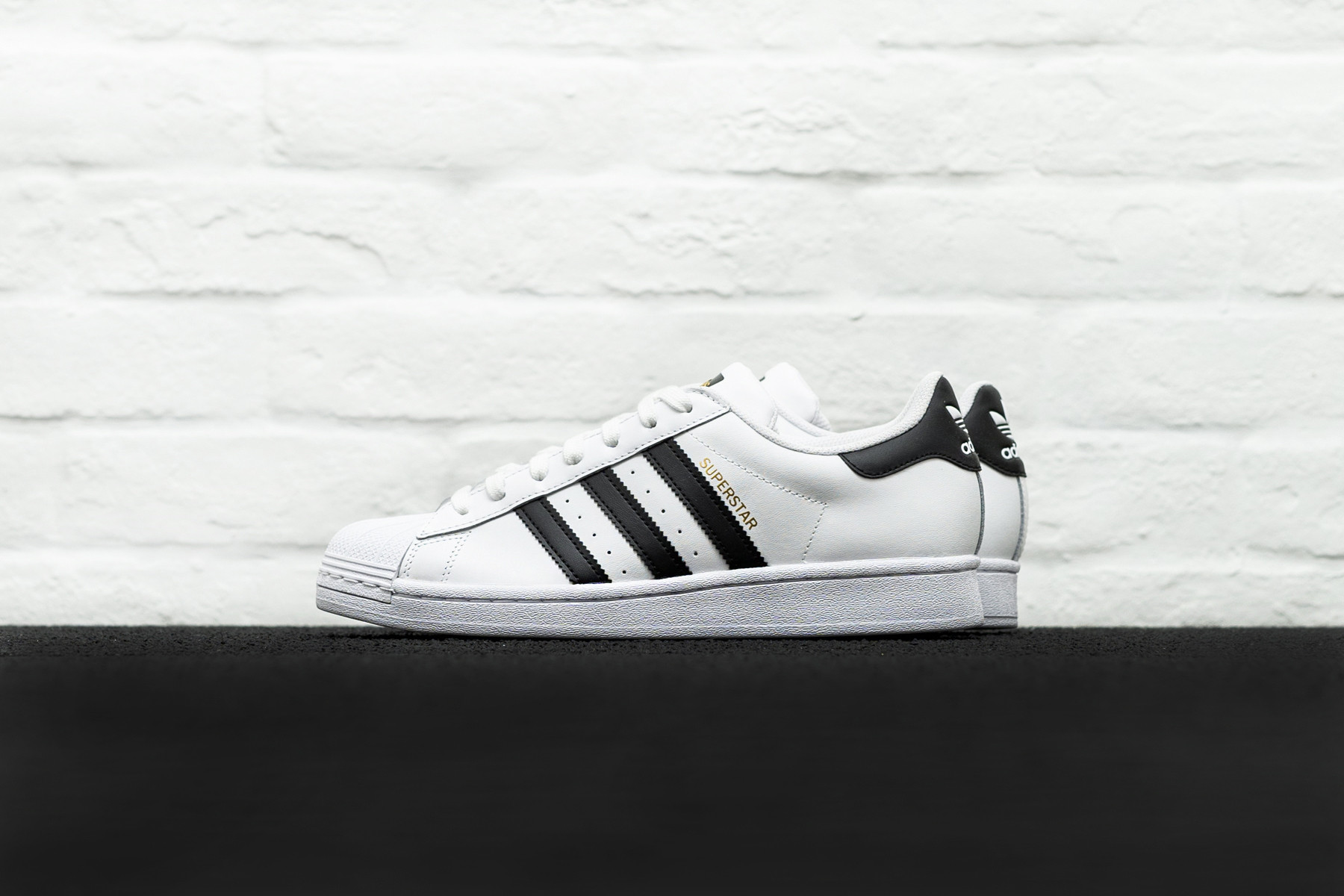 Adidas Superstar