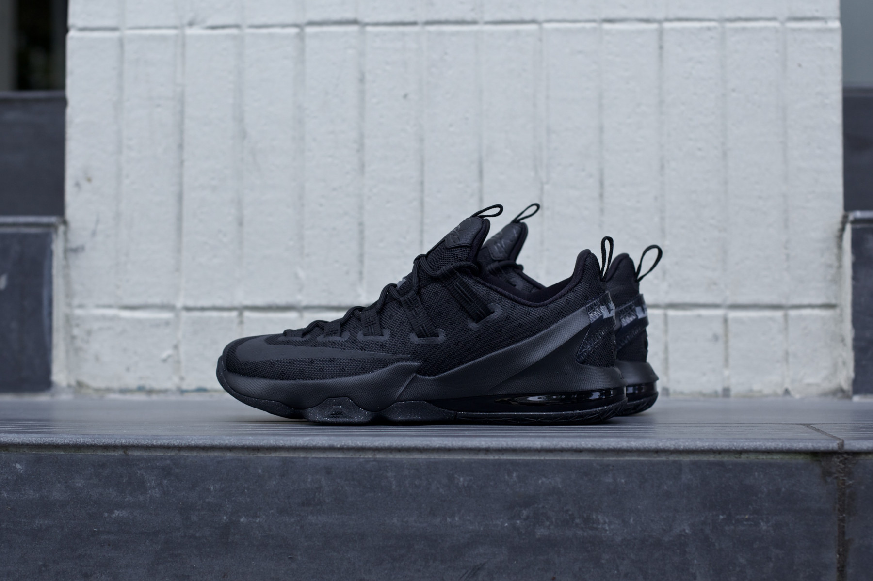 Nike Lebron XIII Low