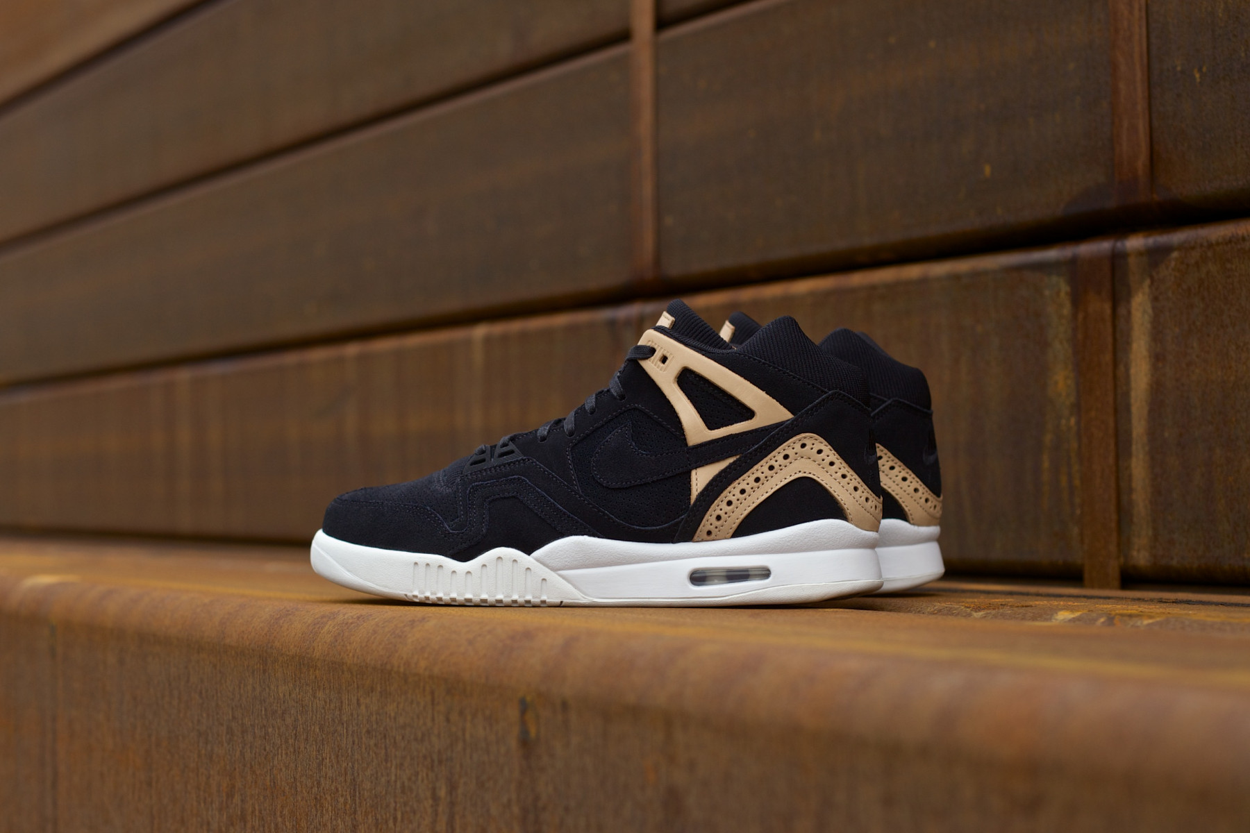 Nike Air Tech Challenge II