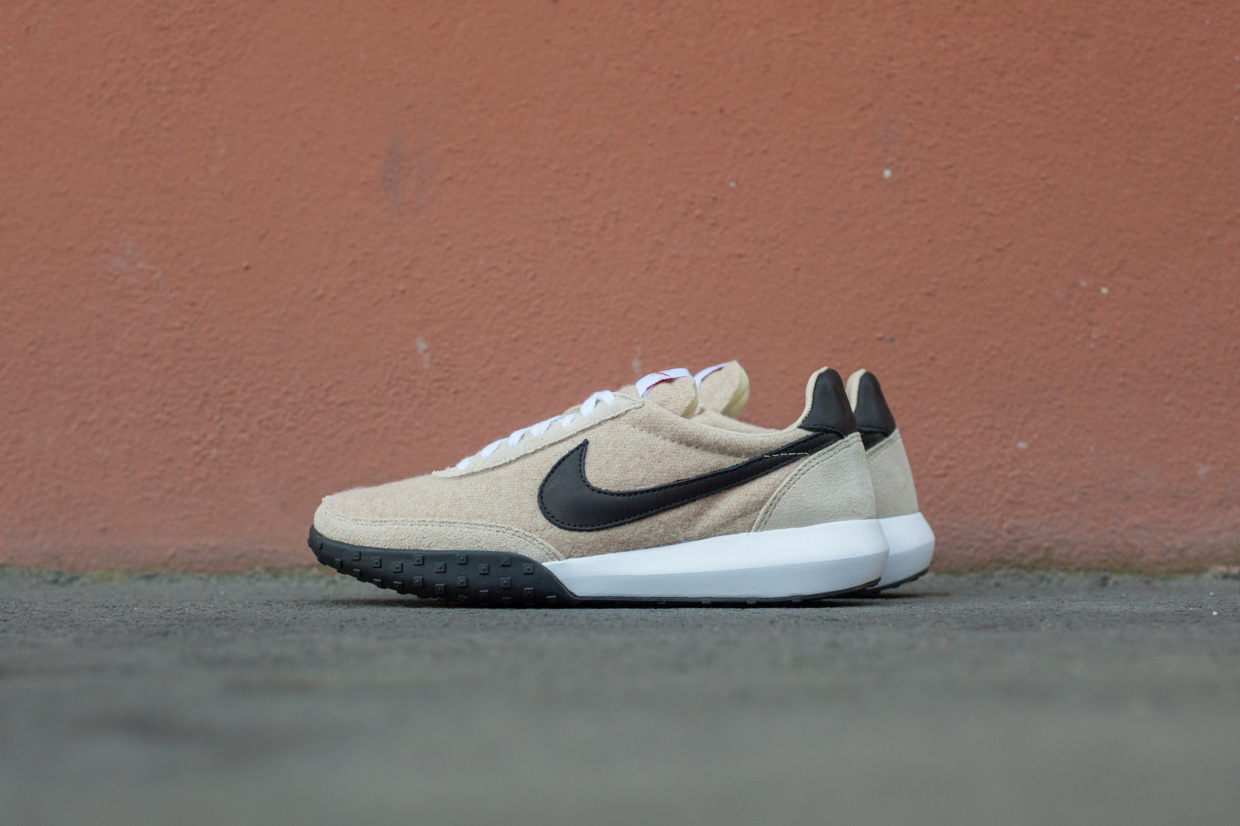 Wmns Nike Roshe Waffle Racer Prm NM 