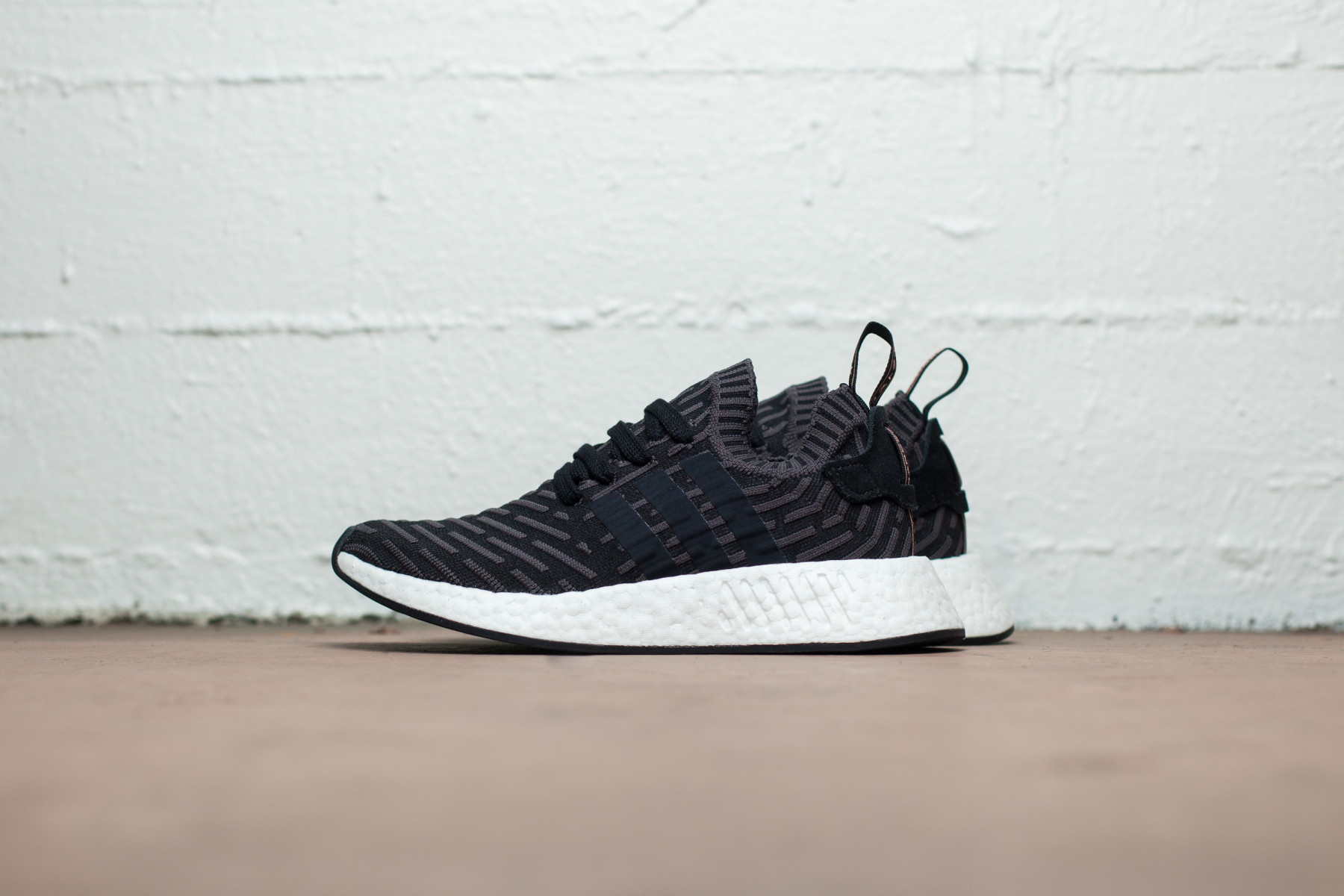 Adidas NMD_R2 PK