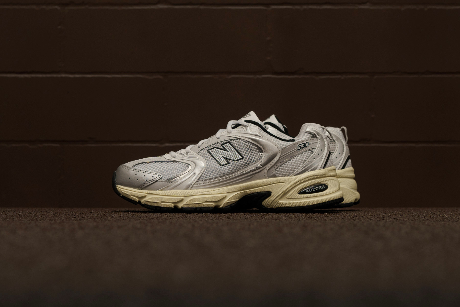 W NEW BALANCE 530