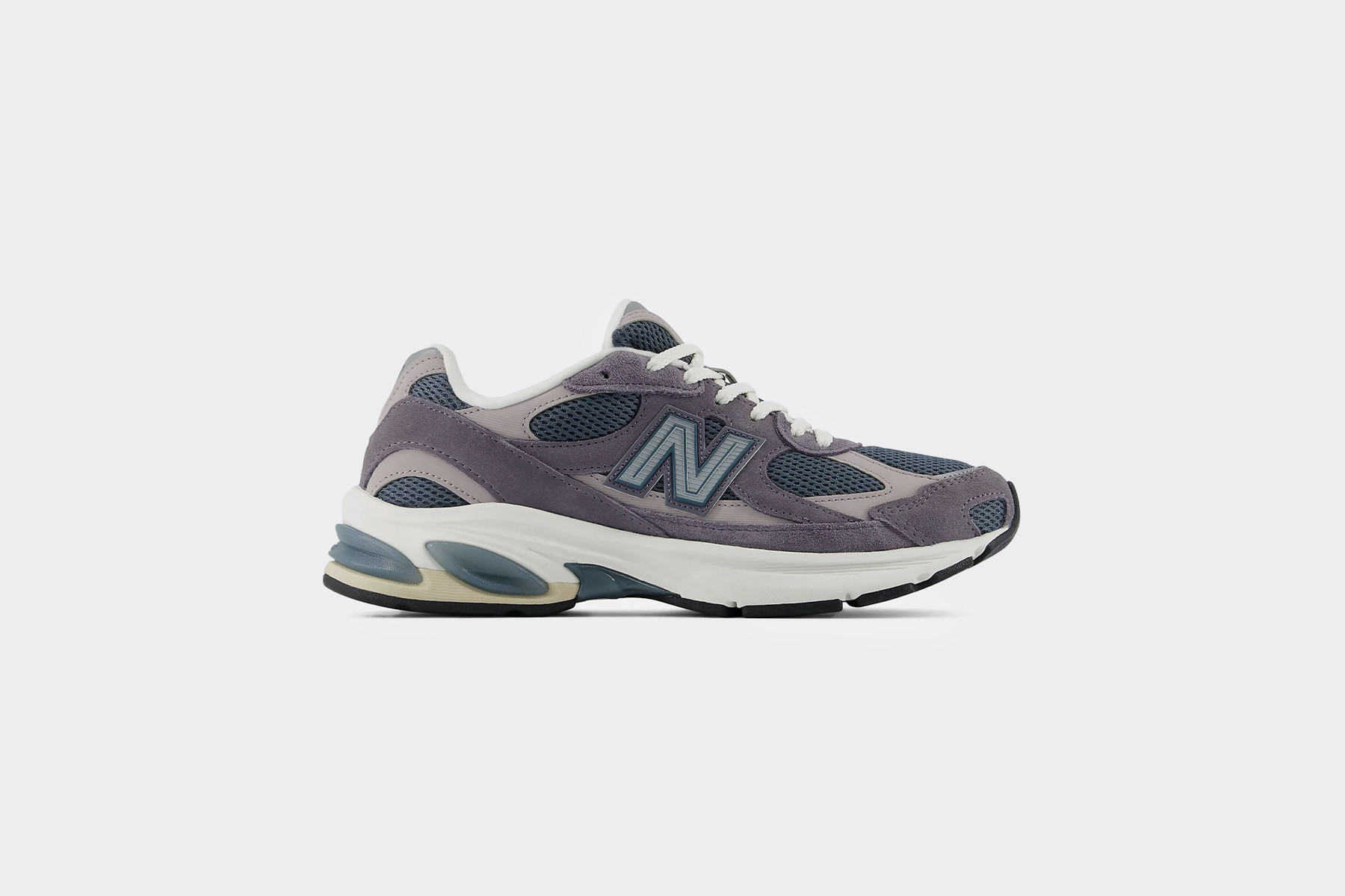 NEW BALANCE 2010