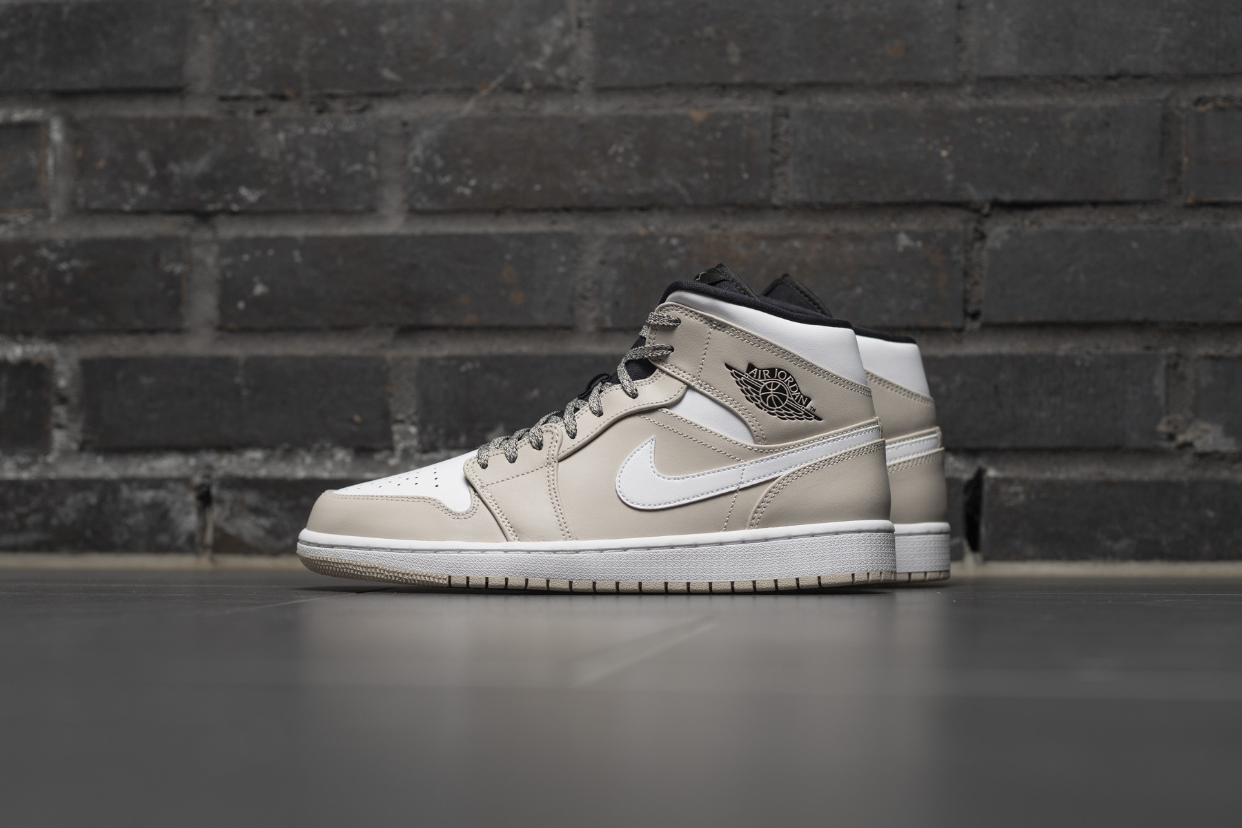 Nike Air Jordan 1 Mid