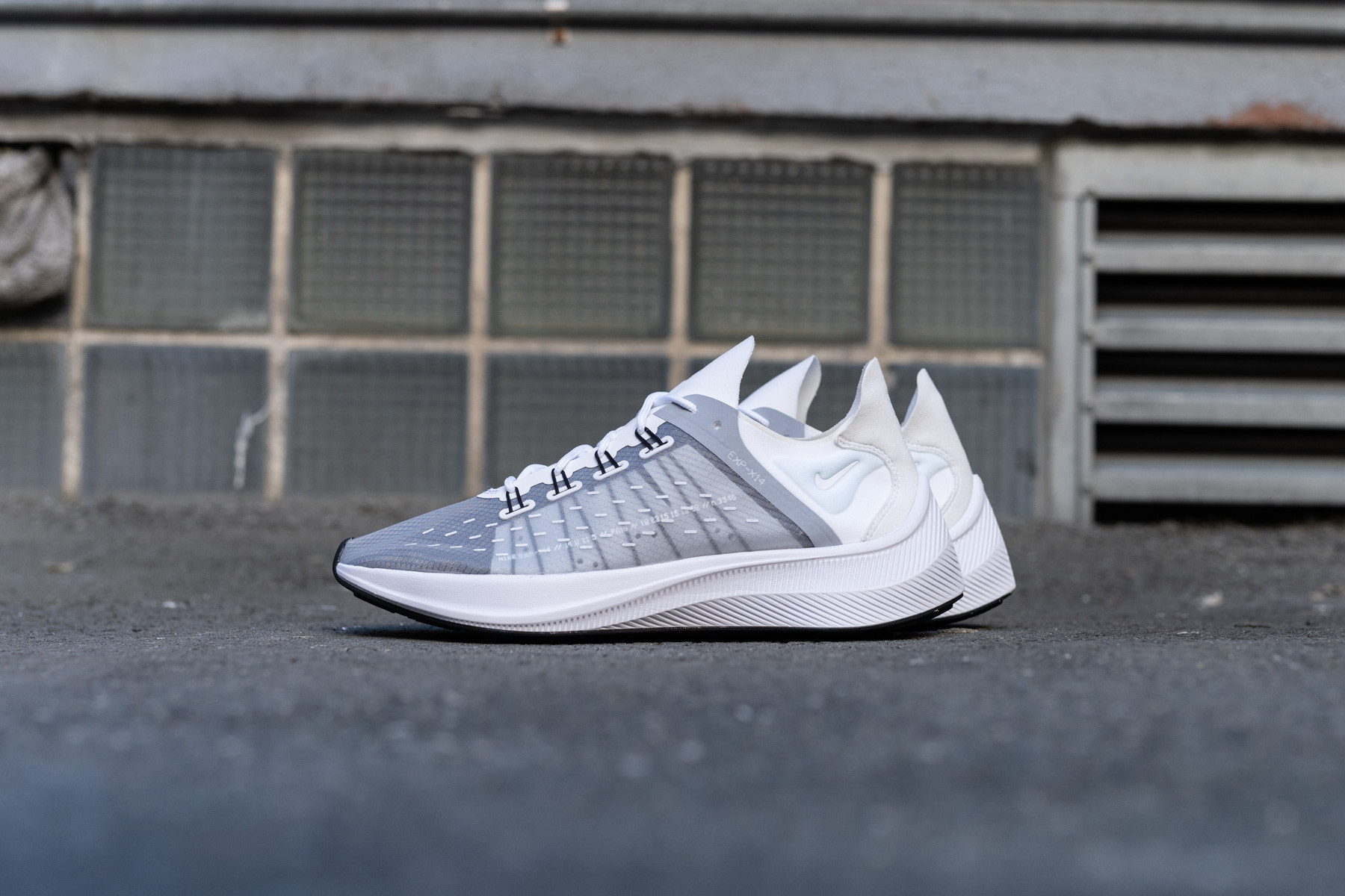 nike exp x14 women's white