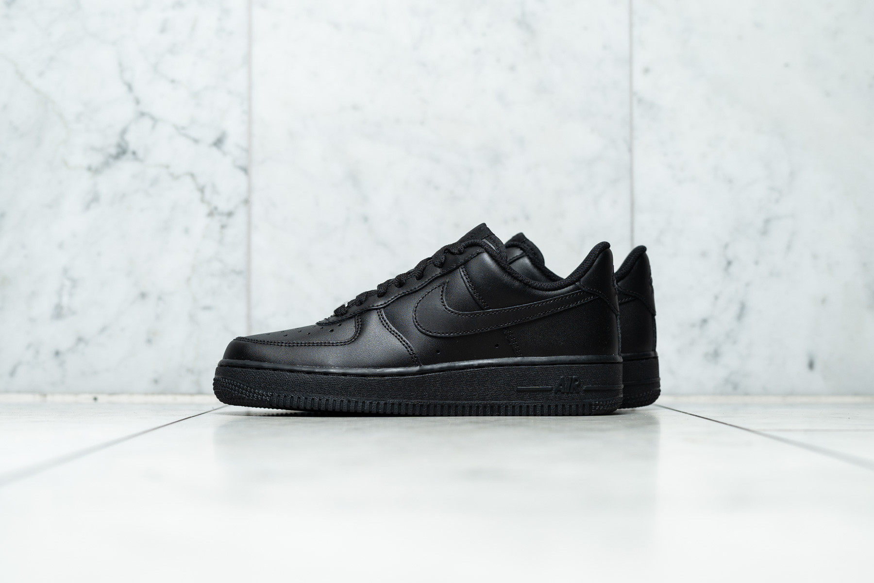 W Nike Air Force 1 `07
