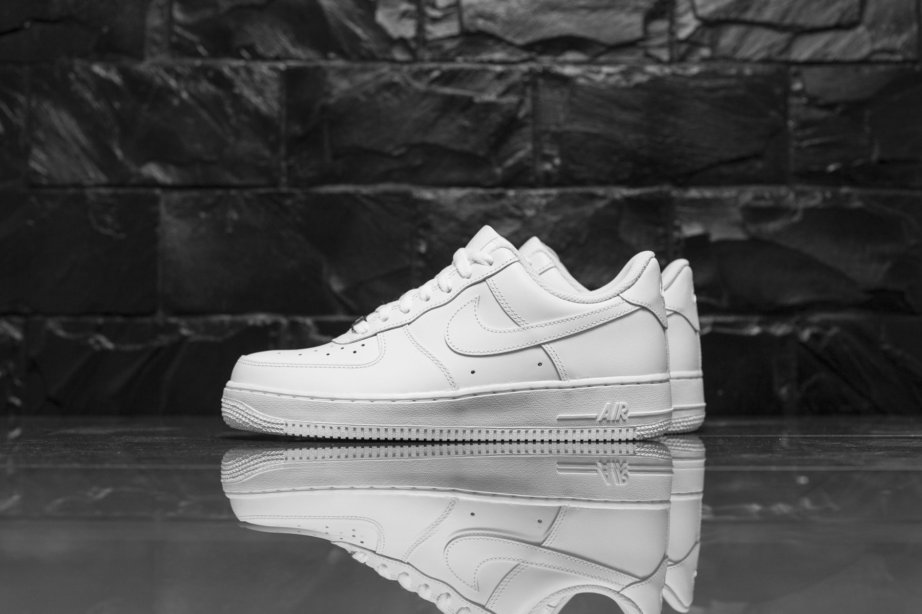 W Nike Air Force 1`07