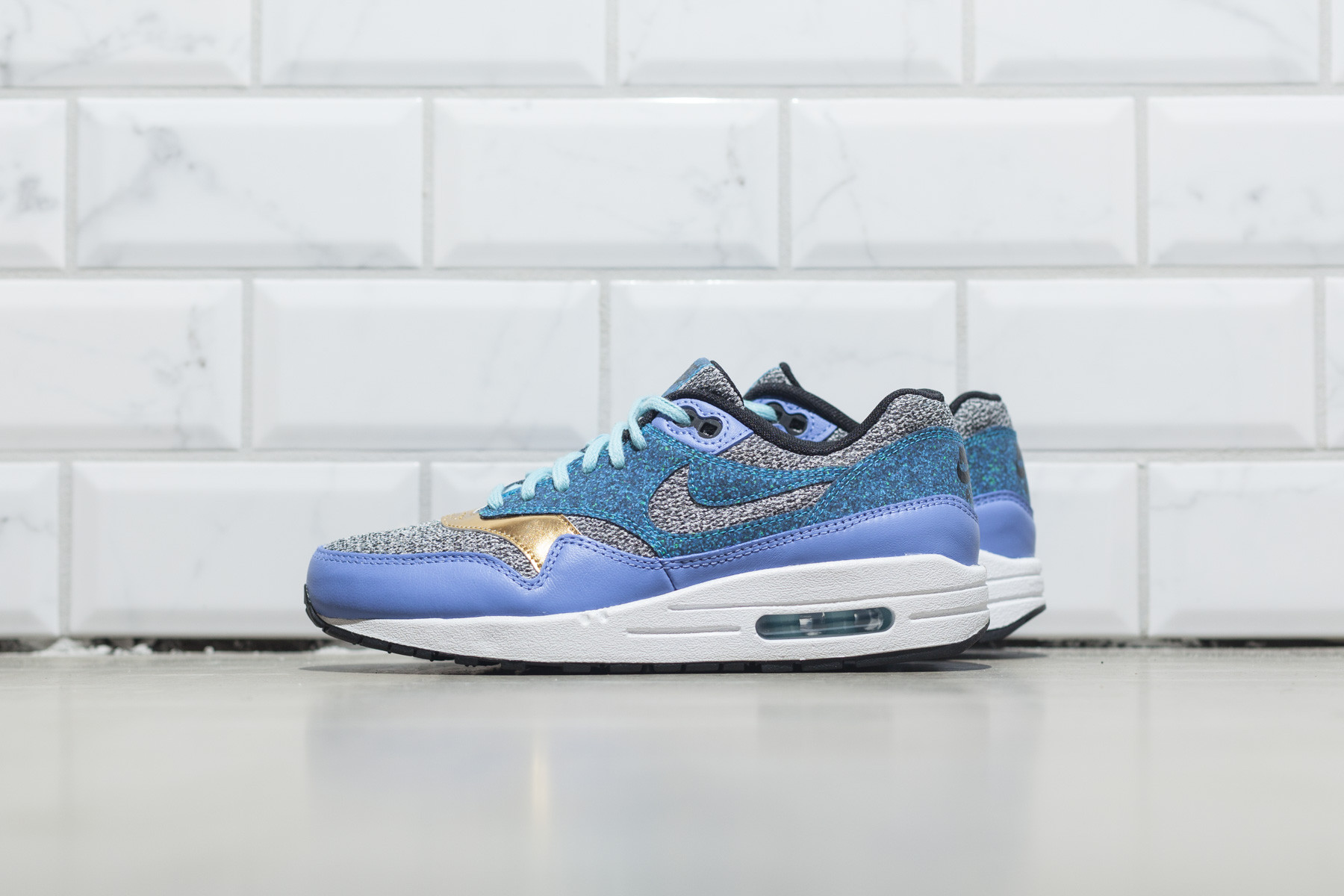 wmns air max 1 se