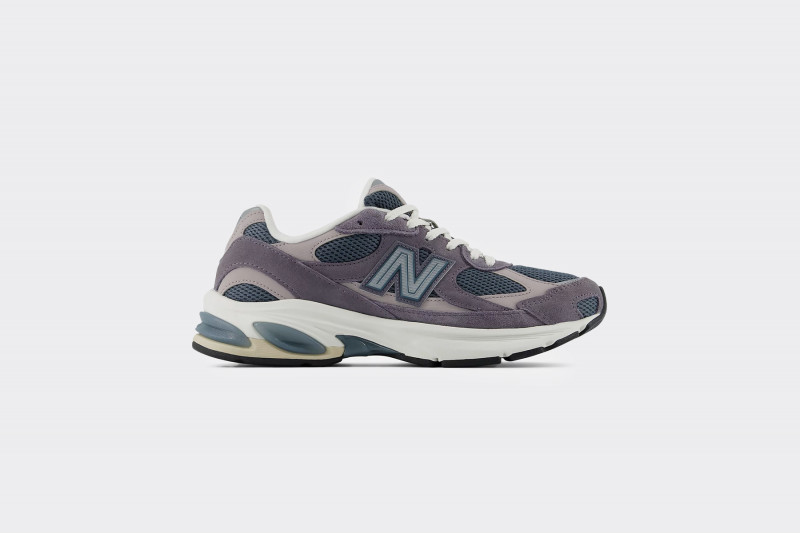 NEW BALANCE 2010