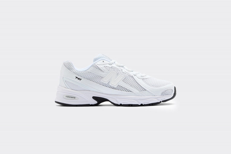 W NEW BALANCE 740