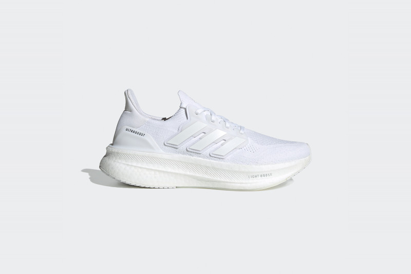 ADIDAS ULTRABOOST 5
