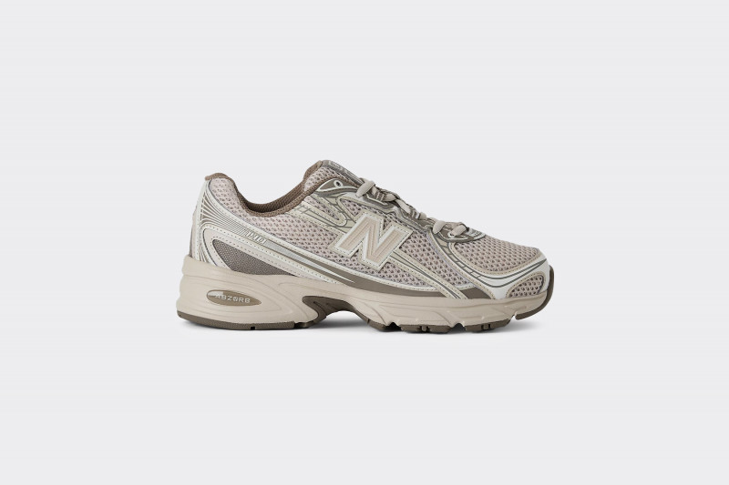 W NEW BALANCE 740
